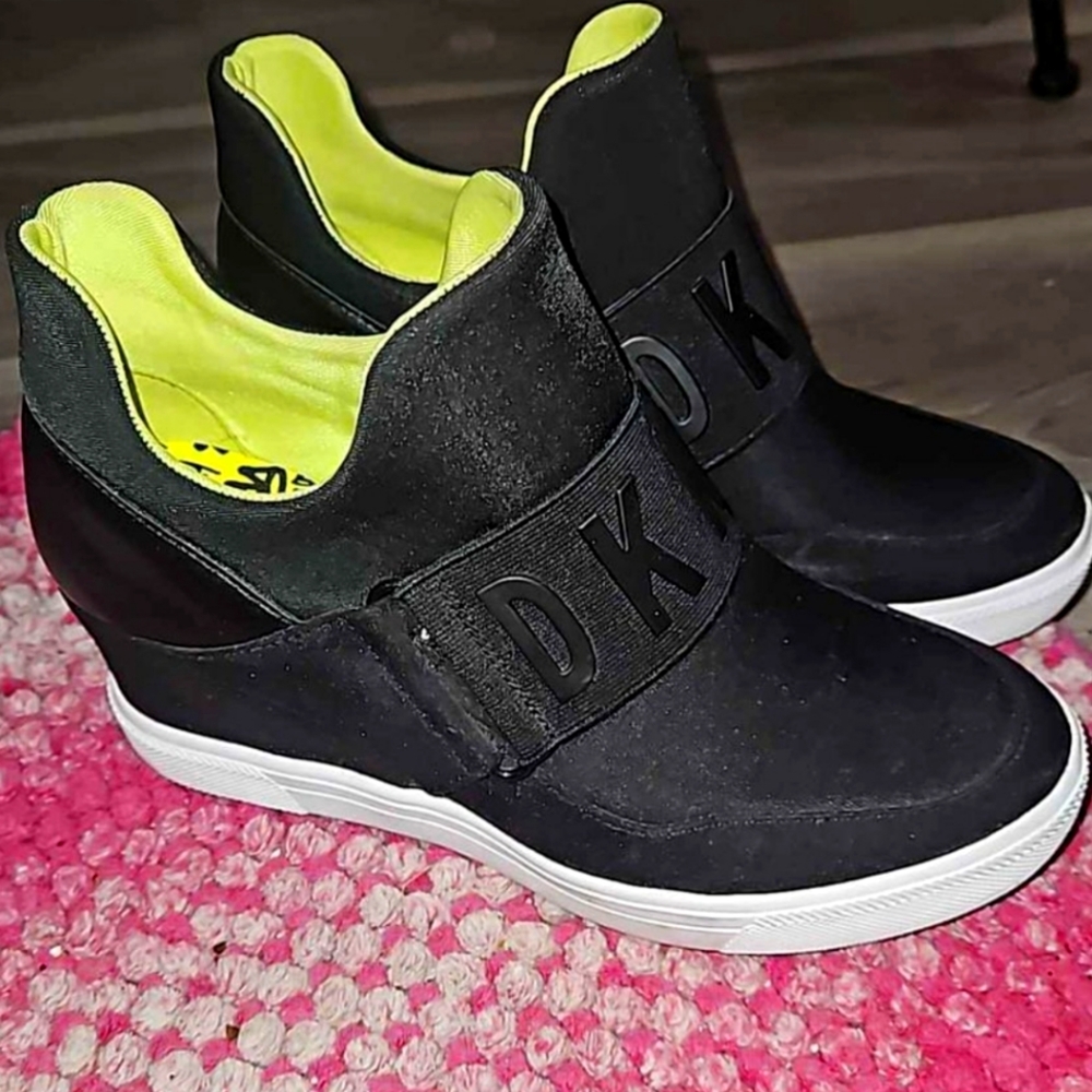 DKNY Women's Black Sneakers